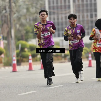 Runner Photo 5898421