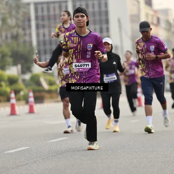 Runner Photo 5898677