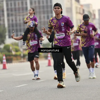 Runner Photo 5898697
