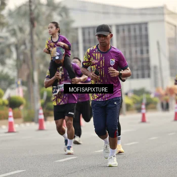 Runner Photo 5898724