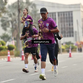 Runner Photo 5898726