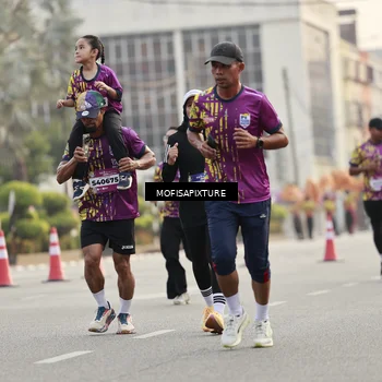 Runner Photo 5898735