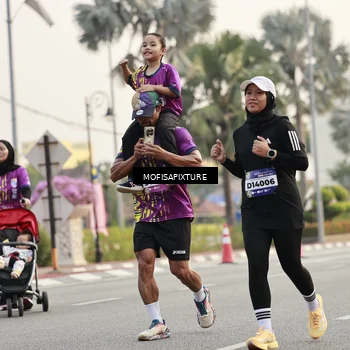 Runner Photo 5898773