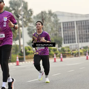 Runner Photo 5898846