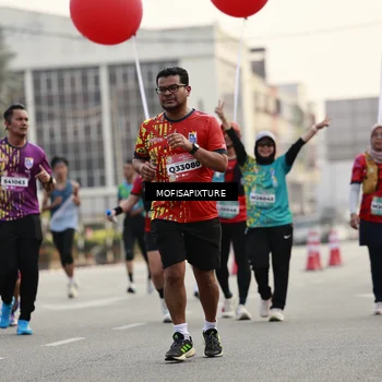 Runner Photo 5899101