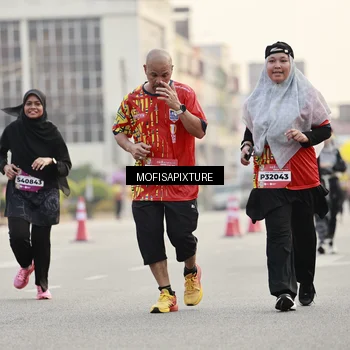 Runner Photo 5899219
