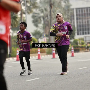 Runner Photo 5899773