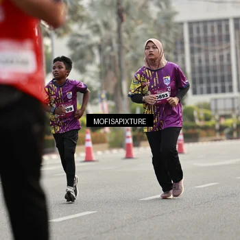 Runner Photo 5899775