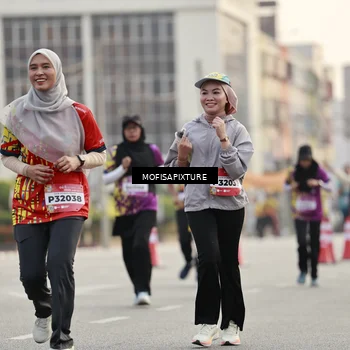 Runner Photo 5900002