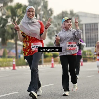 Runner Photo 5900009