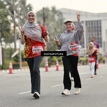 Runner Photo 5900016
