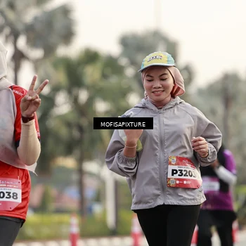 Runner Photo 5900022