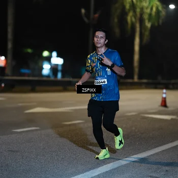 Runner Photo 5900023
