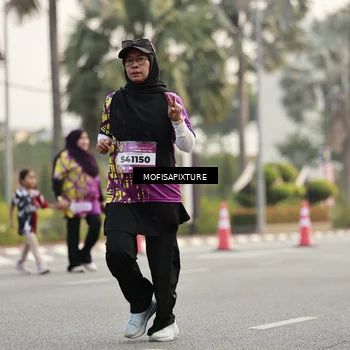 Runner Photo 5900025