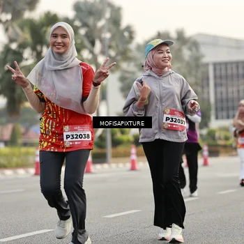Runner Photo 5900027