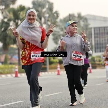 Runner Photo 5900030
