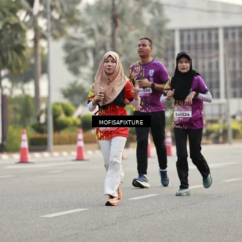 Runner Photo 5900034