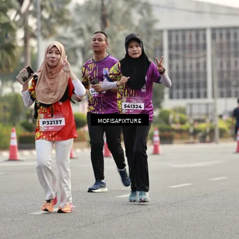 Runner Photo 5900055