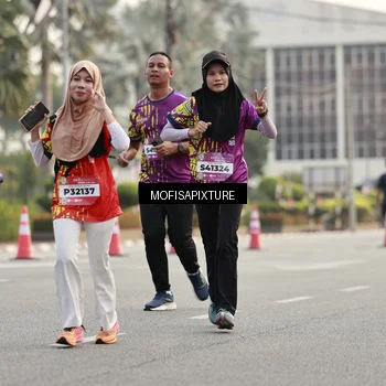 Runner Photo 5900059