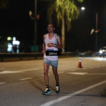 Runner Photo 5900069