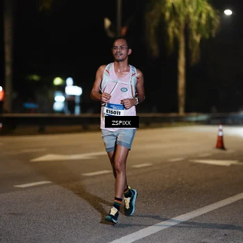 Runner Photo 5900085