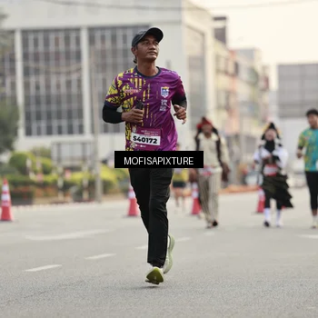 Runner Photo 5900115