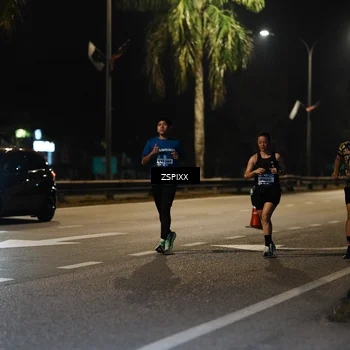 Runner Photo 5900118