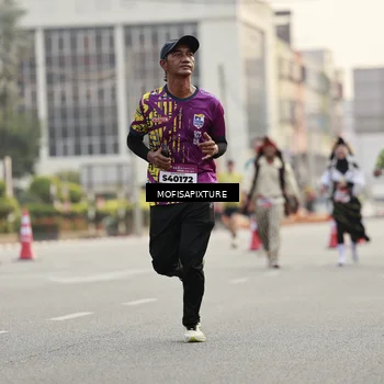 Runner Photo 5900158