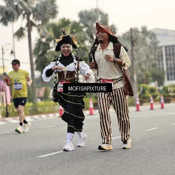 Runner Photo 5900281