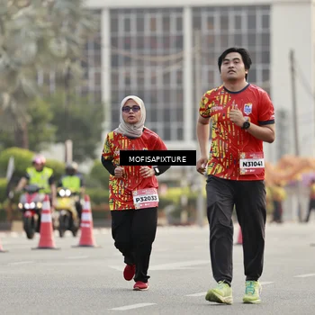 Runner Photo 5900305