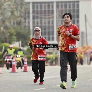 Runner Photo 5900311