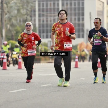 Runner Photo 5900336