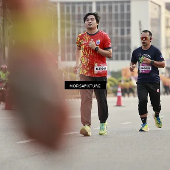 Runner Photo 5900337