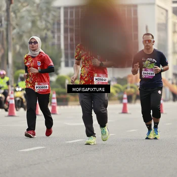 Runner Photo 5900338