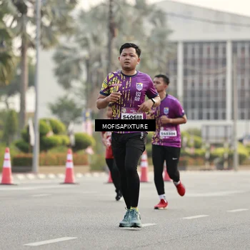 Runner Photo 5900413