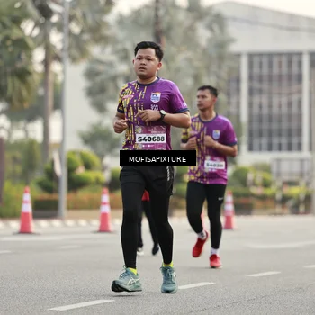 Runner Photo 5900415