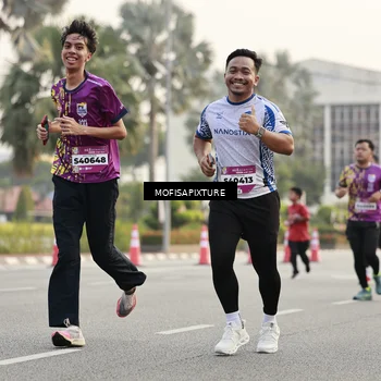 Runner Photo 5900428