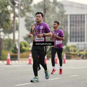 Runner Photo 5900435