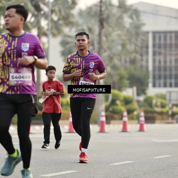 Runner Photo 5900440