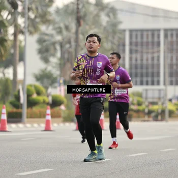 Runner Photo 5900455