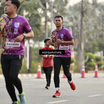 Runner Photo 5900474