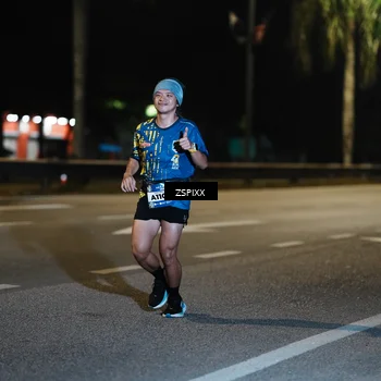 Runner Photo 5900490