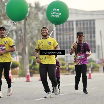 Runner Photo 5900504