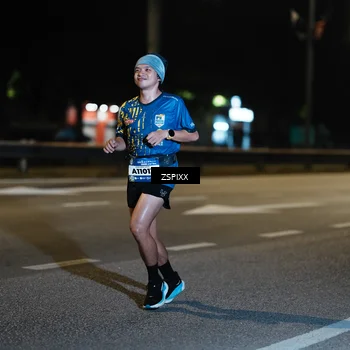 Runner Photo 5900513