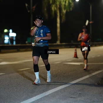 Runner Photo 5900537