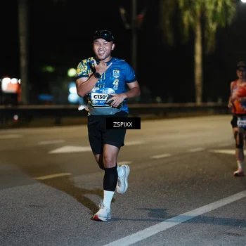 Runner Photo 5900565