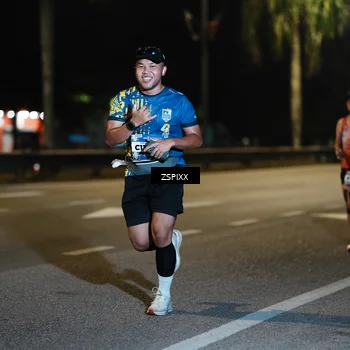 Runner Photo 5900566