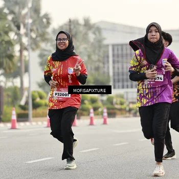 Runner Photo 5900575