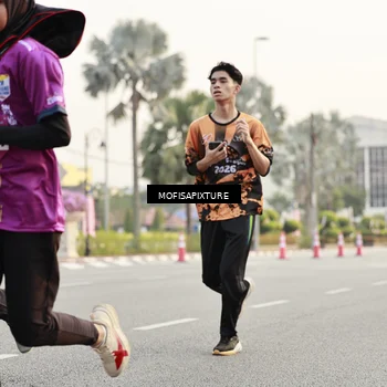 Runner Photo 5900639