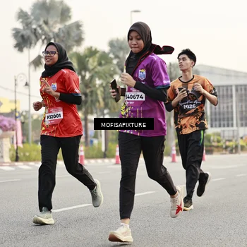 Runner Photo 5900646